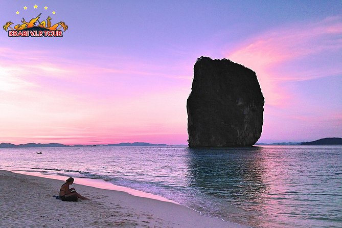 4 Islands Sunset + Plankton, Semi-Private Tour only 12 Guests - Lunch and snacks: one of those details that makes a long day easier