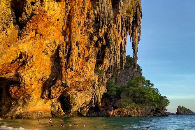 7 Island sunset tour by Speedboat | Catamaran plus BBQ & Plankton - Where you start: Railay East and the cave area
