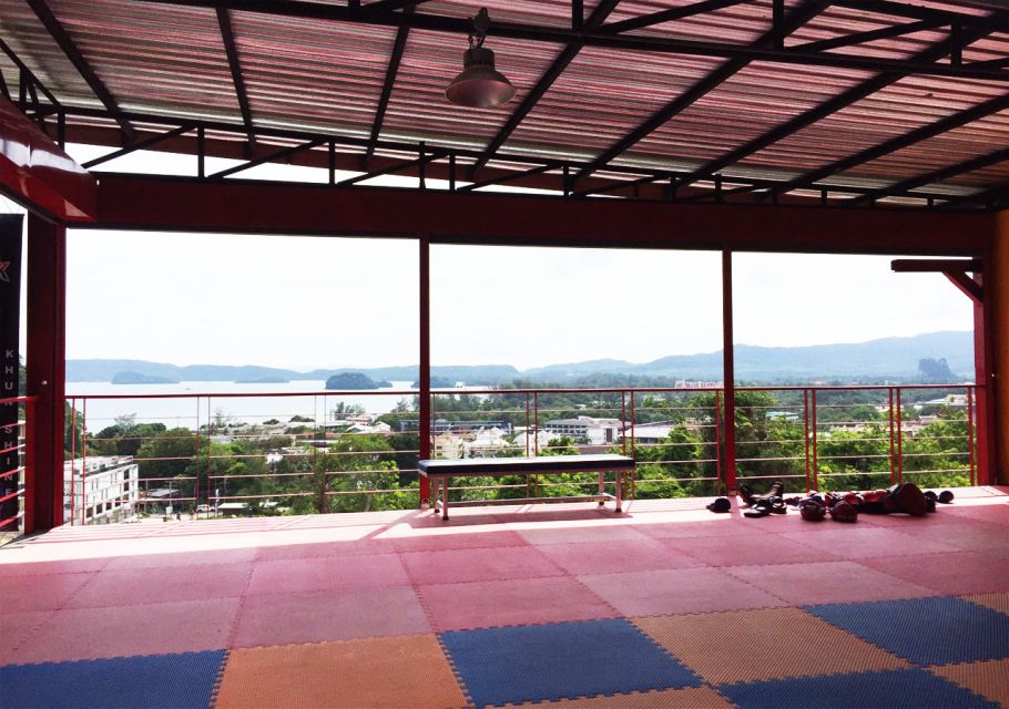 Ao Nang, Krabi: 90-Minute Muay Thai Lesson - Getting Wrapped Up: Equipment, Locker Space, and Trainer Support