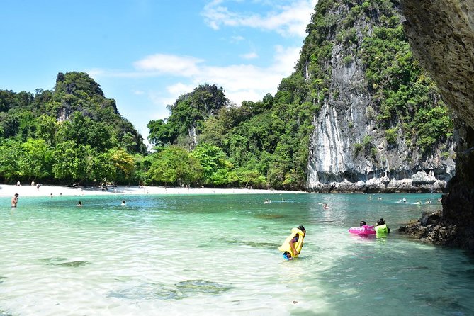 Hong Island Speed Boat Adventure from Krabi - Lunch on Koh Hong: simple, filling, and not a budget trap