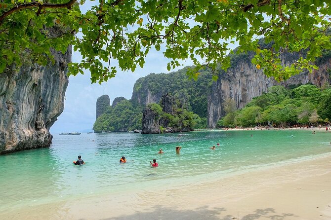 Hong Islands One Day Tour From Krabi - Stop 1: Ko Phakbia and the fast hop between islands