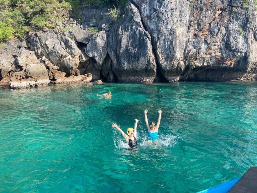 Krabi: 7 Islands Sunset Tour with Buffet Dinner & Snorkeling - Island snorkeling that actually gives you variety