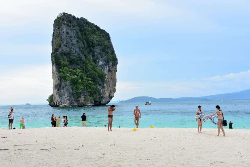 Krabi: 7 Islands Sunset Tour with Buffet Dinner & Snorkeling - Koh Poda sunset dinner: where the schedule slows down
