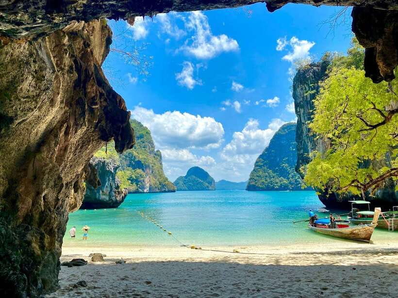 Krabi: Hong Island Longtail Boat & Kayak Tour w Buffet Lunch - The Hong Island Mix: Why This Day Trip Works