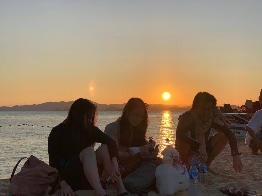 Krabi: Hong Island Sunset Tour w/ Beach Dinner+Night Snorkel - The 360° viewpoint hike: the best photos and the tight timing risk