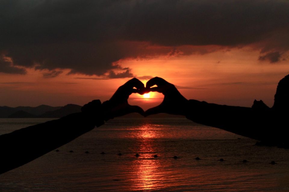 Krabi: Hong Island Sunset Tour w/ Beach Dinner+Night Snorkel - Koh Raeng night snorkeling: the glow-factor and how to enjoy it safely