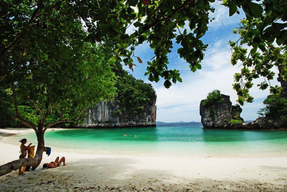 Krabi: Hong Islands Day Trip by Speedboat with Lunch - Hong Lagoon by Boat: When the Tide Changes What You See