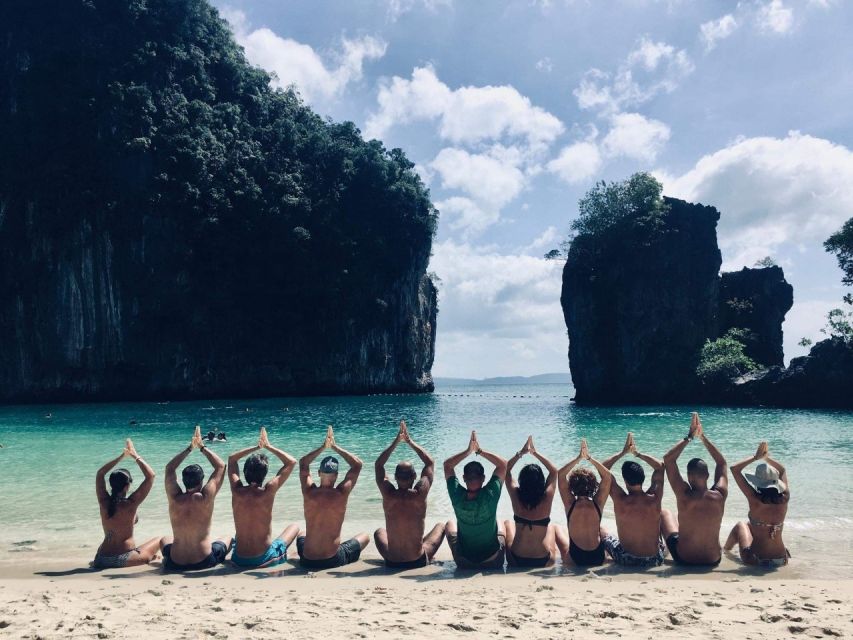 Krabi: Hong Islands Day Trip by Speedboat with Lunch - Lunch, Fruits, and Water: The Simple Stuff Done Right