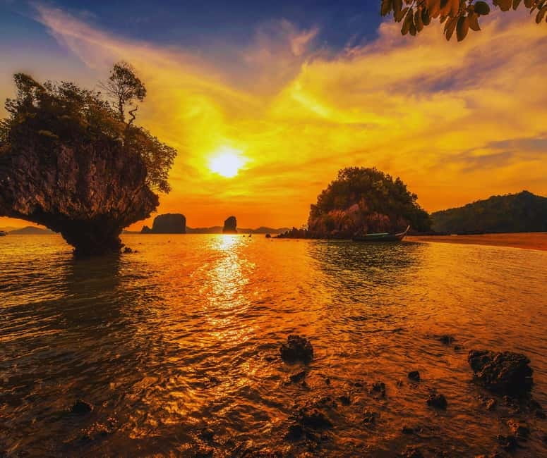 Krabi: Hong Islands Sunset, Bioluminescent Plankton and BBQ - Hong Lagoon and Hong Island: limestone cliffs, lagoon mood, and snorkeling time