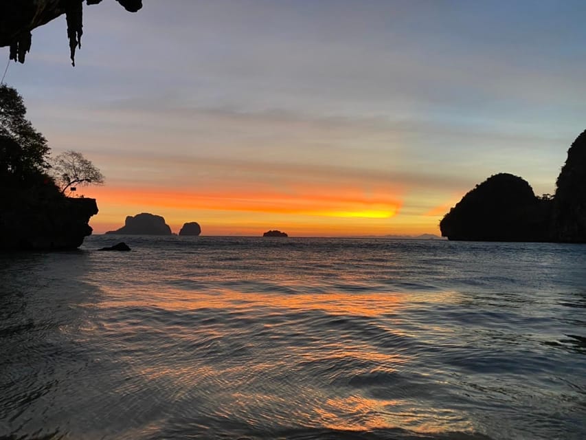Krabi: Hong Islands Sunset, Bioluminescent Plankton and BBQ - Ko Pak Bia: sunset views and the BBQ dinner moment