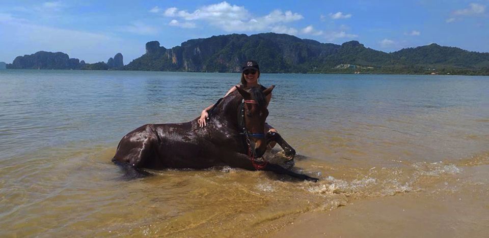 Krabi: Horseback Riding on the Beach - Ban Ao Nam Mao beach: the ride with Railay and Phi Phi in view