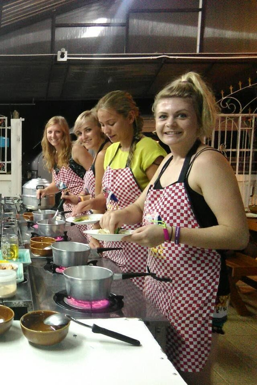 Krabi: Morning or Afternoon Culinary Adventure at Smart Cook - Cooking for 2 hours and change: your hands, your menu, your results