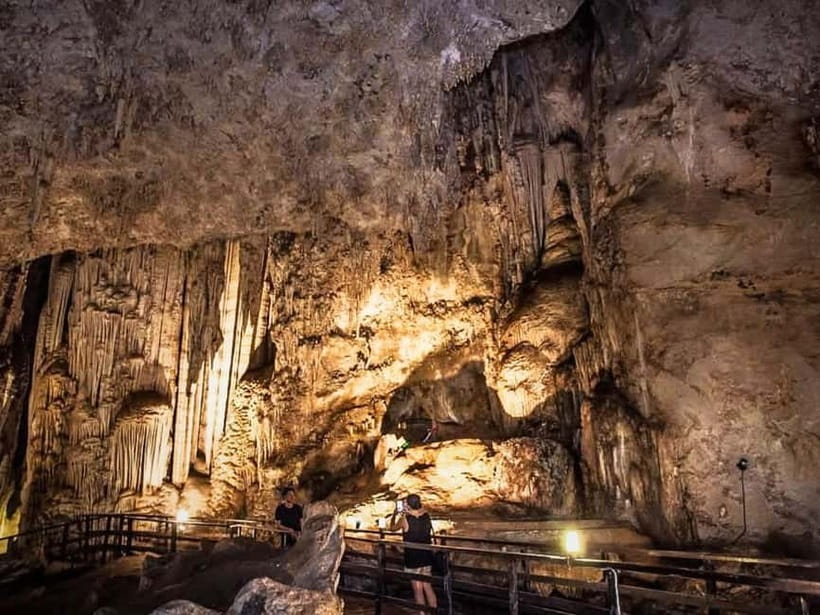 Krabi: Railay Phra Nang & Diamond Cave Sunset Plankton Tour - Who should book this, and who should skip it