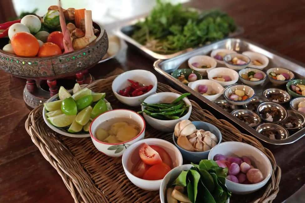 Krabi: Traditional Thai Cooking Class with Local Chef - What the 4 hours really feel like: a step-by-step cooking flow