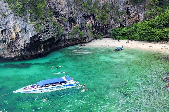Phi Phi Island Speed Boat Adventure from Krabi - Phi Phi Don lunch: a real break on the island